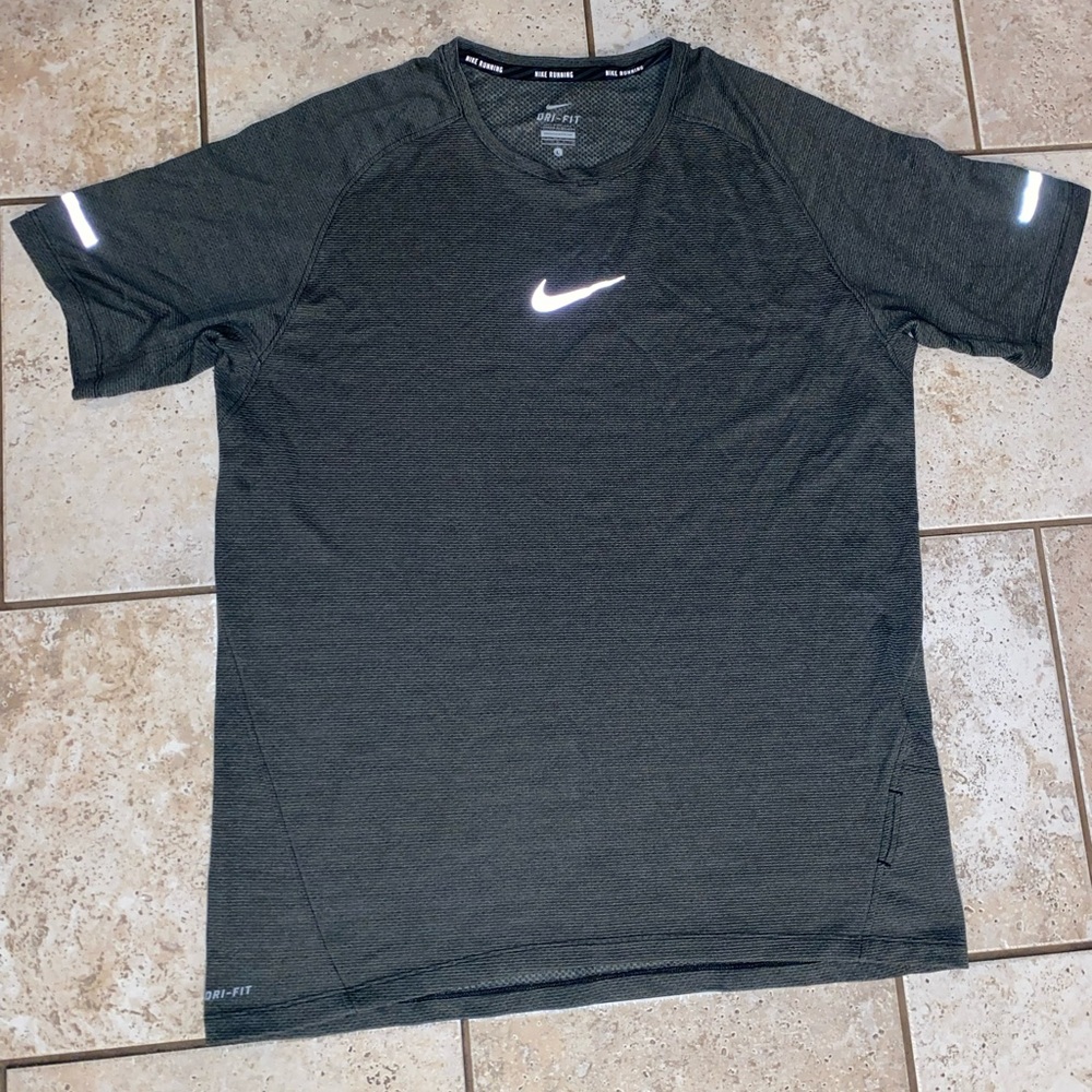 Men’s Nike Running Active T-Shirt, Large, Great Condition